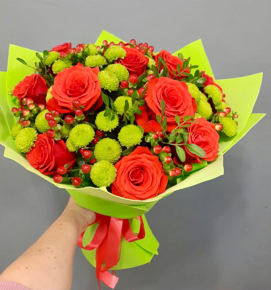 Букет цветов из: Хризантемы и Розы в Гусеве