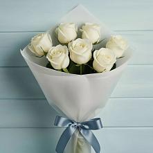 Букет 7 Белых роз Эдлесс Лав в Гусеве
