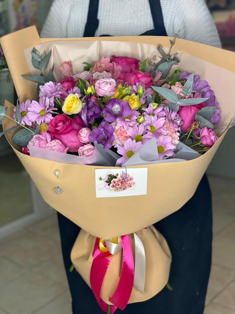 Букет цветов из: Хризантемы, Гвоздики и Альстромерии в Гусеве