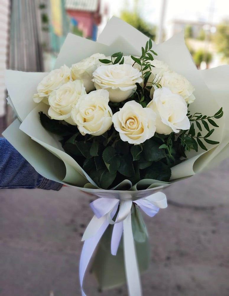 Букет Белые розы Проуд в Гусеве