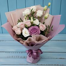Букет цветов из:  Розы и Лизиантусы в Гусеве