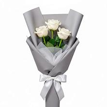 Букет 3 белые розы в Гусеве