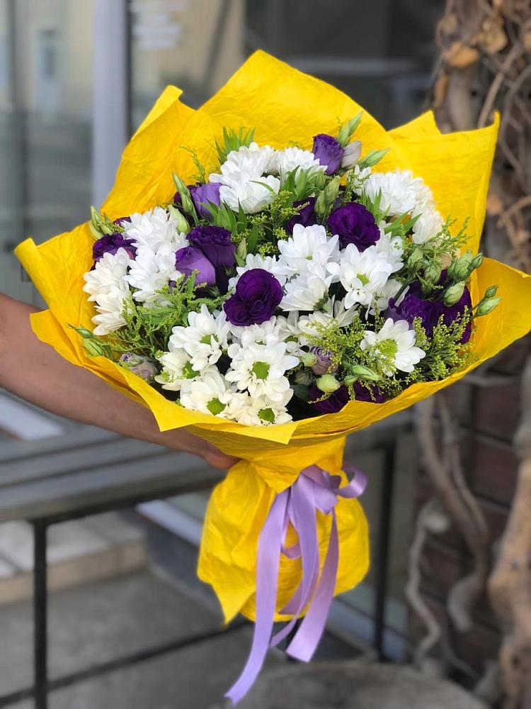 Букет цветов из: Ирисы, Хризантемы и Ромашки в Гусеве